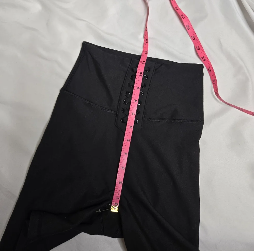 WE WORE WHAT black lace up high waist‎ stretch biker workout shorts XS
